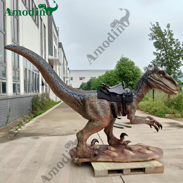 Hyper-realistic and affordable featherless raptors ideal for theme parks and zoos