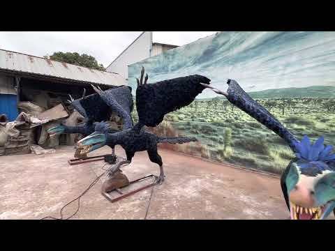 Archaeopteryx animatrónico: características principales Modelado a partir del Archaeopteryx, la icónica "criatura de transición" que une a los dinosaurios y las aves