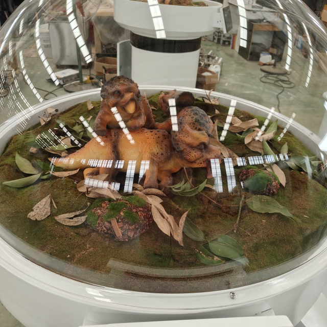 Incubadora de Triceratops personalizable con efectos ultrarrealistas, diseñada para parques temáticos de dinosaurios, centros comerciales temáticos y exposiciones temáticas.