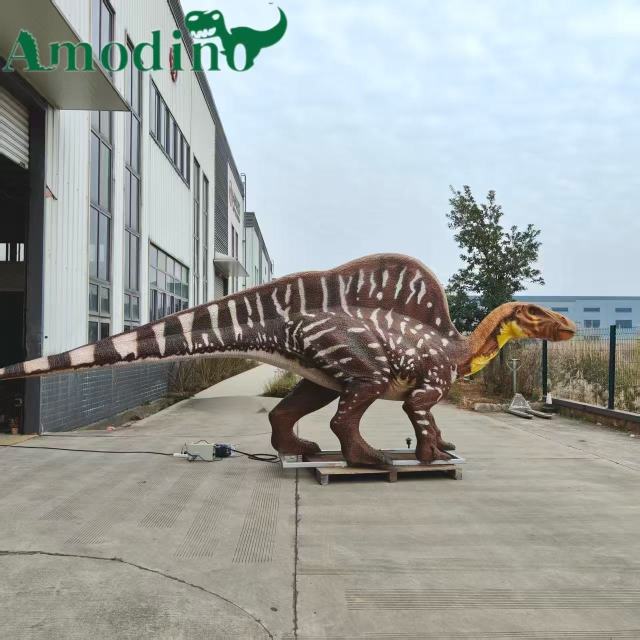 Ouranosaurus animatrónico del Cretácico | Atracción del parque