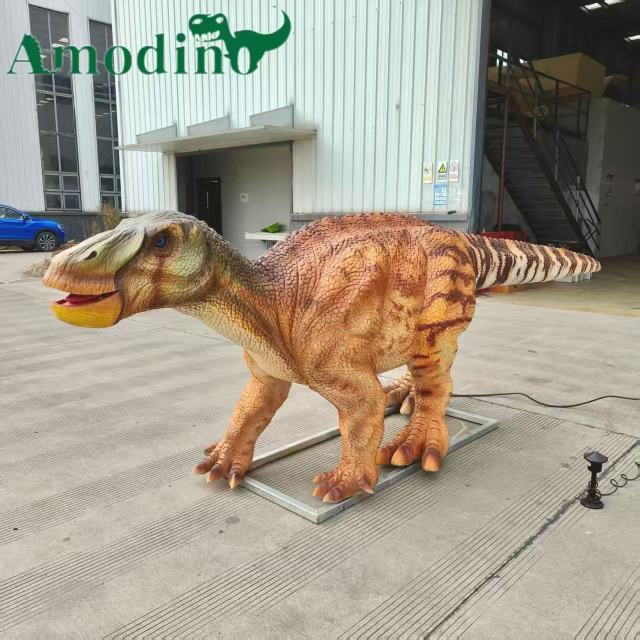 Animatronic Edmontosaurus | Cretaceous Hadrosaur Exhibit