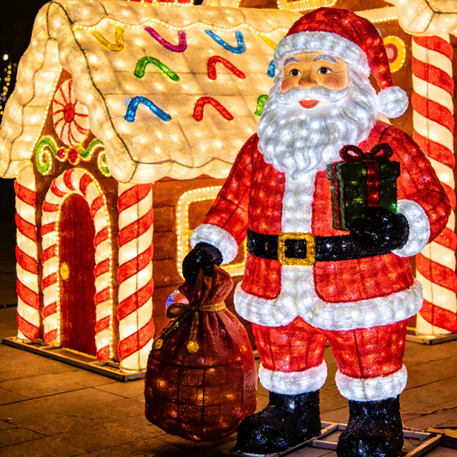 LED Illuminated Christmas Lanterns for  Holiday Festivals & Theme Parks