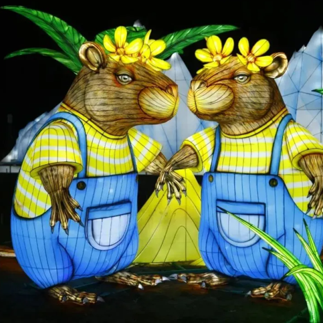 Custom Terrestrial Animal Lanterns for Theme Parks