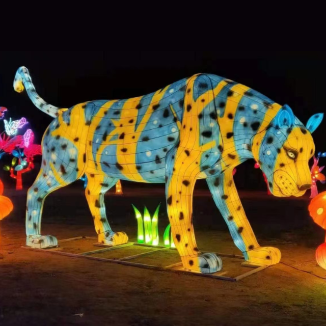 Custom Terrestrial Animal Lanterns for Theme Parks