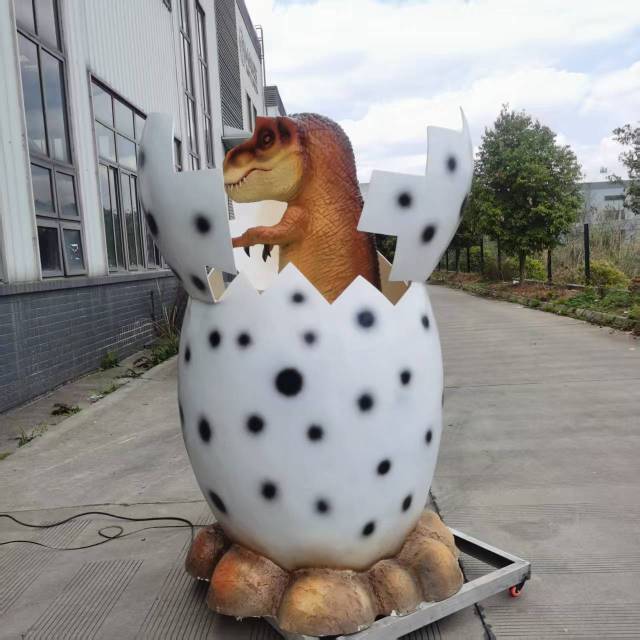 Animatronic Hatching T-Rex Egg for Theme Park Display