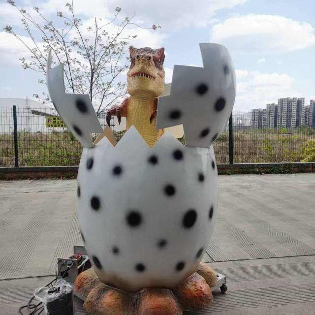Animatronic Hatching T-Rex Egg for Theme Park Display