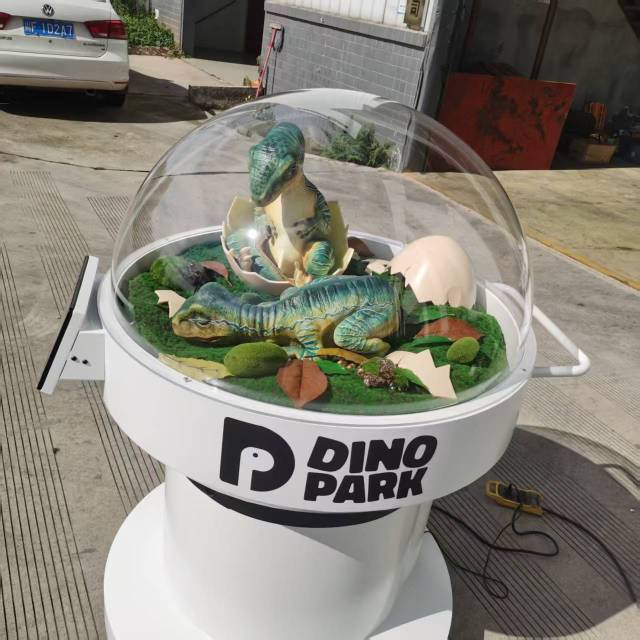 Custom Animatronic Velociraptor Incubator | Realistic Dinosaur Egg Hatching Display for Theme Parks & Museums