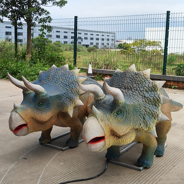 Animatronic Triceratops Dinosaur | Realistic Life-Size Model for Museums & Theme Parks