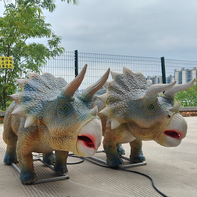 Animatronic Triceratops Dinosaur | Realistic Life-Size Model for Museums & Theme Parks