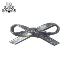 Hot selling new Bohemian beaded embroidery, flower studded women's shoes, slippers, children's shoes, shoe buckle accessories from Europe and America, sample processing and customization