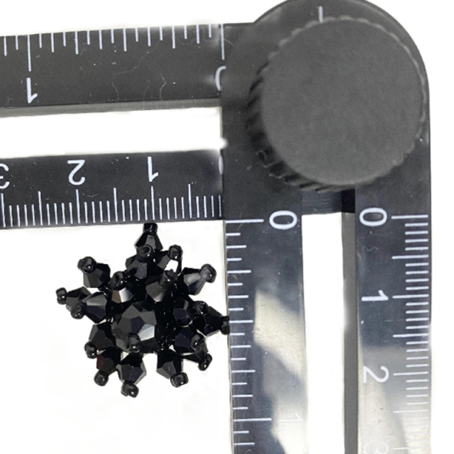 Custom shoe flower handmade beaded nail beaded shoe flower jewelry Women's shoes slippers children's shoes shoe buckle shoe upper accessories to sample processing