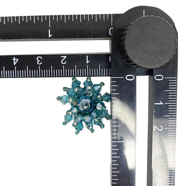 Custom shoe flower handmade beaded nail beaded shoe flower jewelry Women's shoes slippers children's shoes shoe buckle shoe upper accessories to sample processing