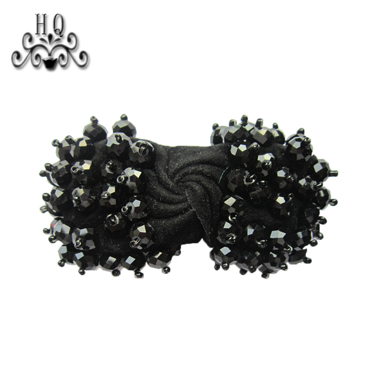 The new hot-selling Bohemian children's shoes shoes flower hand-stitched beads process slippers shoes flower shoe material upper shoe buckle accessories can be customized
