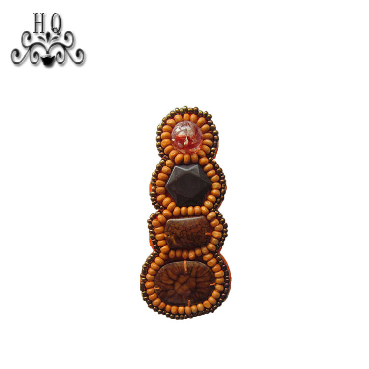 The new hot-selling Bohemian children's shoes shoes flower hand-stitched beads process slippers shoes flower shoe material upper shoe buckle accessories can be customized