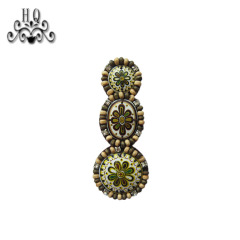 The new hot-selling Bohemian children's shoes shoes flower hand-stitched beads process slippers shoes flower shoe material upper shoe buckle accessories can be customized