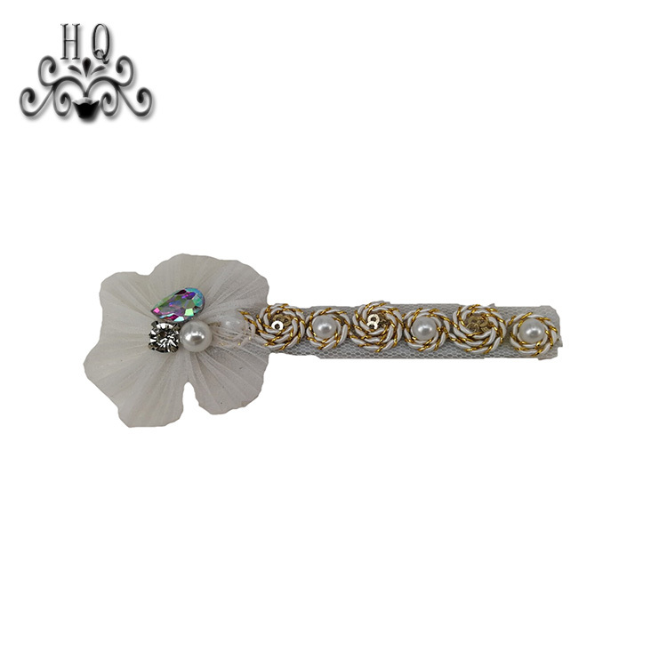 The hot sale of hand-stitched bead craft sandals shoes flower shoe material shoe buckle accessories