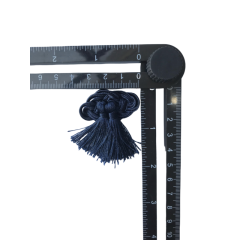 Cross-border hot metal shoe buckle shoe chain shoe flower tassel handmade knitting women's shoes children's shoes shoes flower shoe buckle shoes accessories to sample processing customized