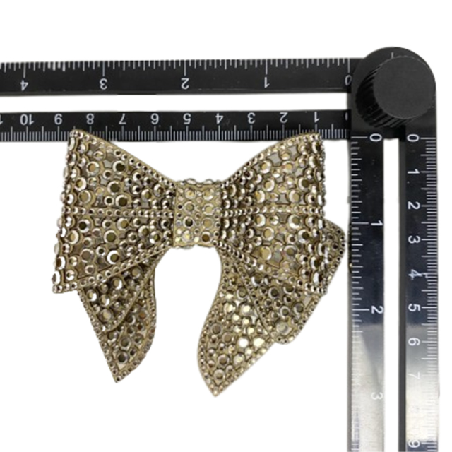 Hot-selling shoe flower acrylic diamond back adhesive hot diamond hand-stitched bead women's shoe accessories are available for sample processing and customization