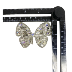 Hot-selling shoe flower acrylic diamond back adhesive hot diamond hand-stitched bead women's shoe accessories are available for sample processing and customization