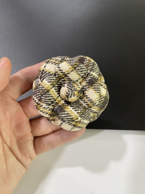 Cross-border hot metal shoe buckle shoe chain shoe flower tassel handmade knitting women's shoes children's shoes shoes flower shoe buckle shoes accessories to sample processing customized