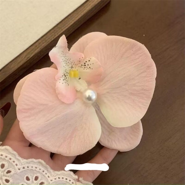 Cross-border hot metal shoe buckle shoe chain shoe flower tassel handmade knitting women's shoes children's shoes shoes flower shoe buckle shoes accessories to sample processing customized