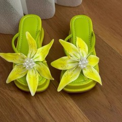 Cross-border hot metal shoe buckle shoe chain shoe flower tassel handmade knitting women's shoes children's shoes shoes flower shoe buckle shoes accessories to sample processing customized