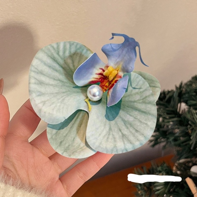 Cross-border hot metal shoe buckle shoe chain shoe flower tassel handmade knitting women's shoes children's shoes shoes flower shoe buckle shoes accessories to sample processing customized