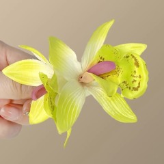 Cross-border hot metal shoe buckle shoe chain shoe flower tassel handmade knitting women's shoes children's shoes shoes flower shoe buckle shoes accessories to sample processing customized