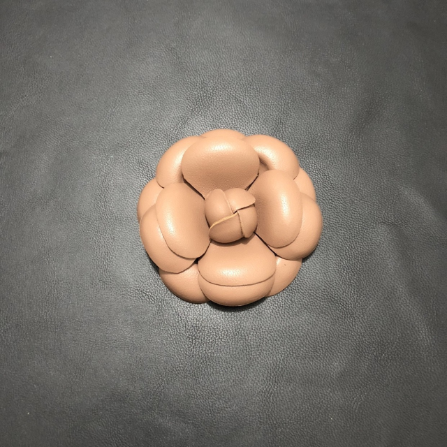 Cross-border hot metal shoe buckle shoe chain shoe flower tassel handmade knitting women's shoes children's shoes shoes flower shoe buckle shoes accessories to sample processing customized