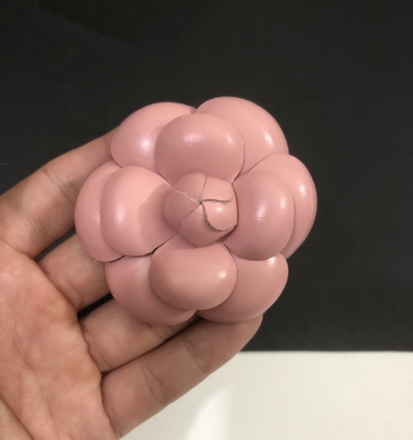 Cross-border hot metal shoe buckle shoe chain shoe flower tassel handmade knitting women's shoes children's shoes shoes flower shoe buckle shoes accessories to sample processing customized