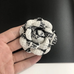 Cross-border hot metal shoe buckle shoe chain shoe flower tassel handmade knitting women's shoes children's shoes shoes flower shoe buckle shoes accessories to sample processing customized