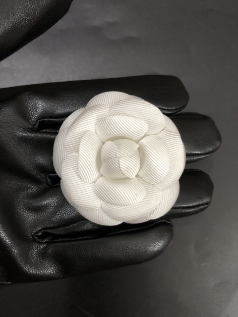 Cross-border hot metal shoe buckle shoe chain shoe flower tassel handmade knitting women's shoes children's shoes shoes flower shoe buckle shoes accessories to sample processing customized