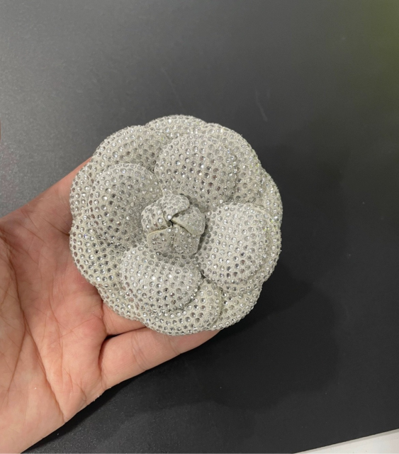 Cross-border hot metal shoe buckle shoe chain shoe flower tassel handmade knitting women's shoes children's shoes shoes flower shoe buckle shoes accessories to sample processing customized