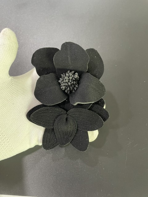 Cross-border hot metal shoe buckle shoe chain shoe flower tassel handmade knitting women's shoes children's shoes shoes flower shoe buckle shoes accessories to sample processing customized