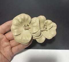 Cross-border hot metal shoe buckle shoe chain shoe flower tassel handmade knitting women's shoes children's shoes shoes flower shoe buckle shoes accessories to sample processing customized