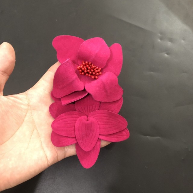 Cross-border hot metal shoe buckle shoe chain shoe flower tassel handmade knitting women's shoes children's shoes shoes flower shoe buckle shoes accessories to sample processing customized