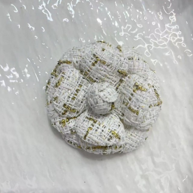 Cross-border hot metal shoe buckle shoe chain shoe flower tassel handmade knitting women's shoes children's shoes shoes flower shoe buckle shoes accessories to sample processing customized