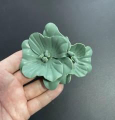 Cross-border hot metal shoe buckle shoe chain shoe flower tassel handmade knitting women's shoes children's shoes shoes flower shoe buckle shoes accessories to sample processing customized