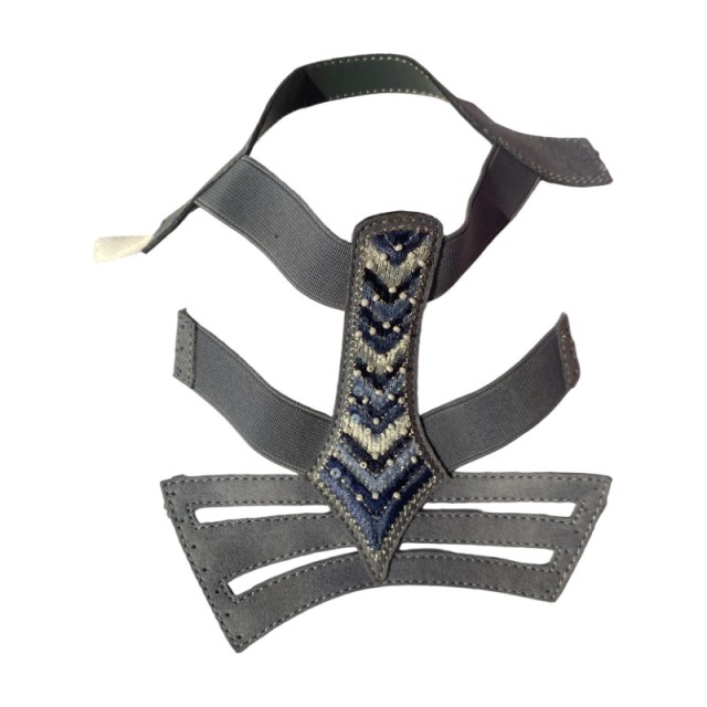 "Custom-made new hand-beaded electro-embroidered shoe uppers with Percy embroidery The Bohemian style is versatile and timeless, and can be customized in multiple colors"