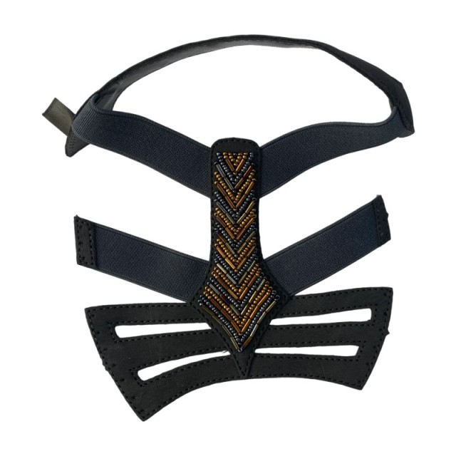 Im jahr 2025 gab es einen neuen böhmischen sandator-look mit einem abstrusen abhang und einem nadelstreifen für eine muschi