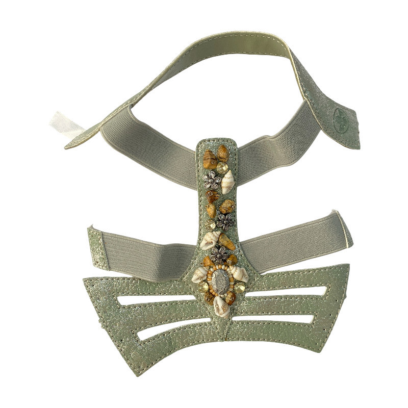 Factory direct sales of semi-finished comfortable and casual slippers, shoe uppers, shoe materials, conch water diamonds, shiny diamonds, accessories and auxiliary materials, shoes