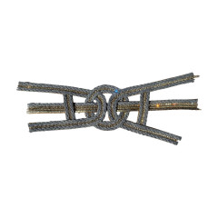 The manufacturer customizes semi-finished products of new ethnic-style beach casual shoes with stone chain woven uppers