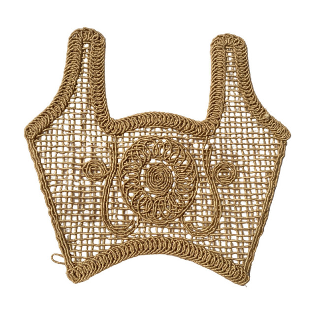 The manufacturer customizes semi-finished products of new ethnic-style beach casual shoes with stone chain woven uppers