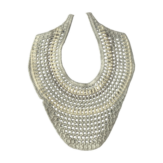 The international popular design of woven beaded shoe uppers and accessories for foreign trade export is the preferred choice for shoe decoration