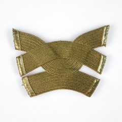 Ein strick an den sandalen