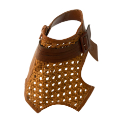 Woven strap casual upper