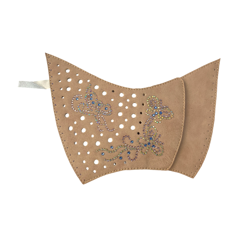透かし編みの刺繡靴です