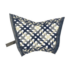 Hollowed-out woven painted upper