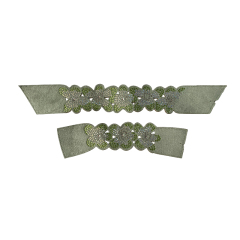 Flower-shaped hollowed-out sandal upper