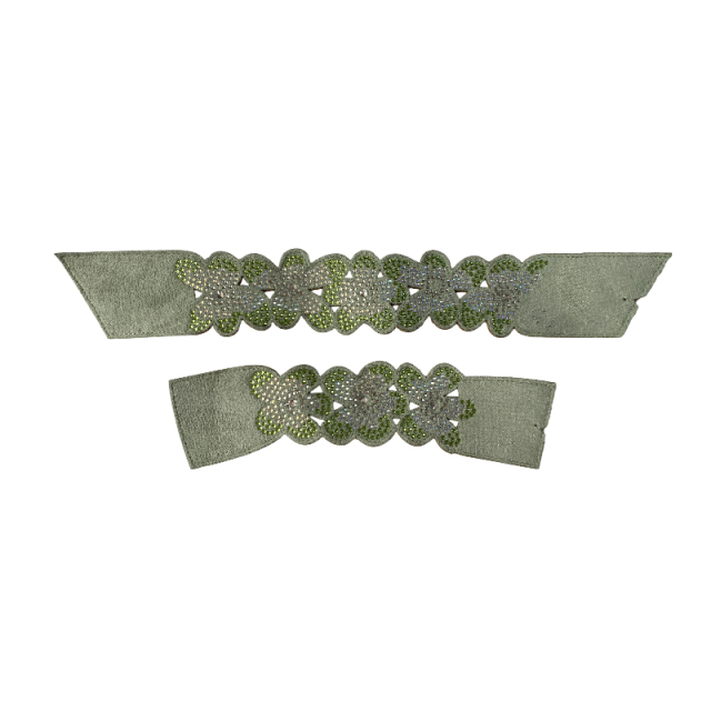 Flower-shaped hollowed-out sandal upper